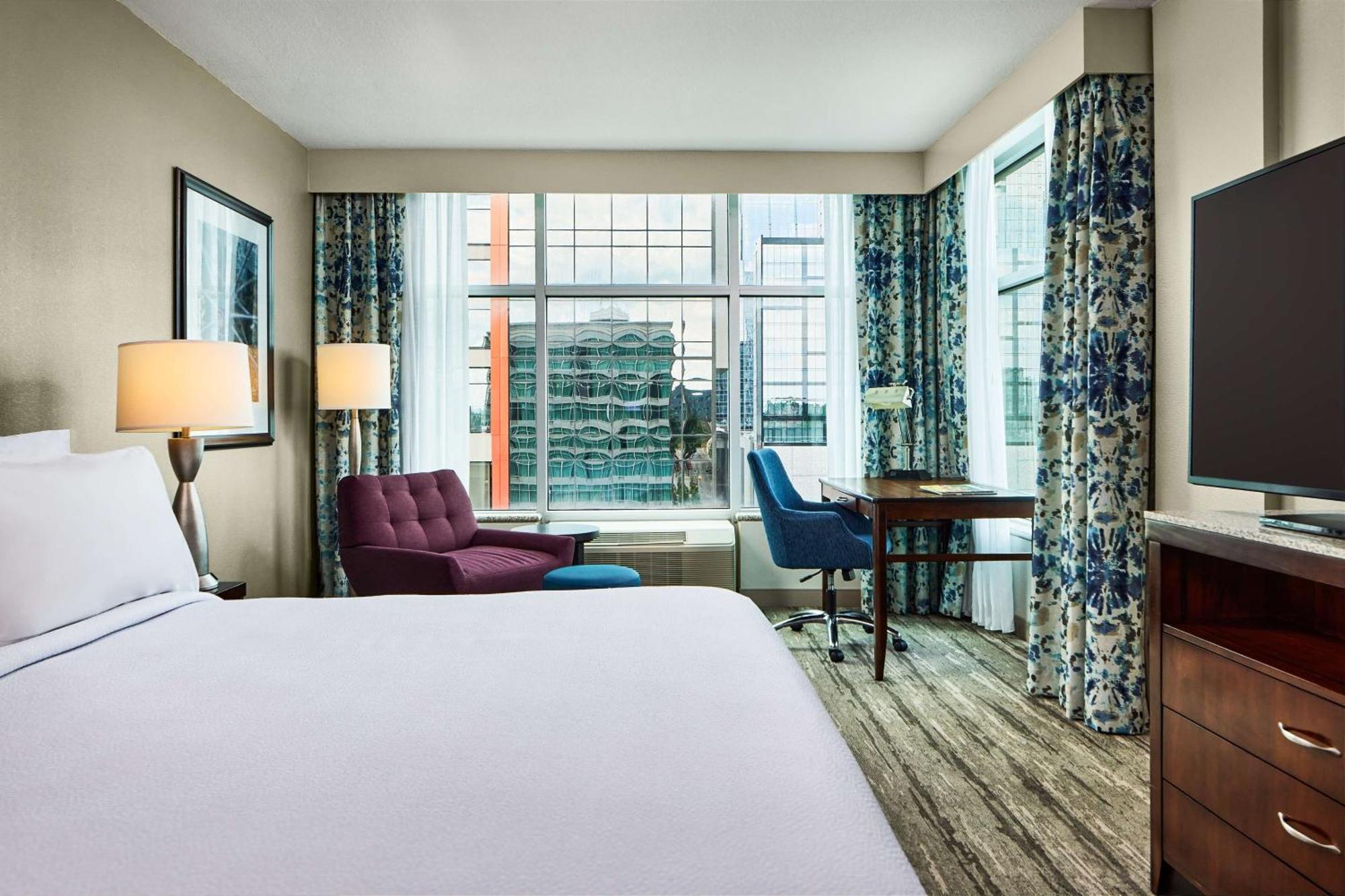 Hilton Garden Downtown Convention Center Hotel 3*