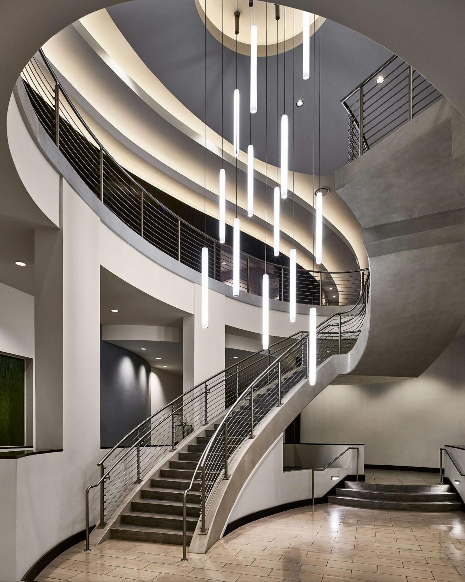 Hilton Garden Downtown Convention Center Hotel 3*
