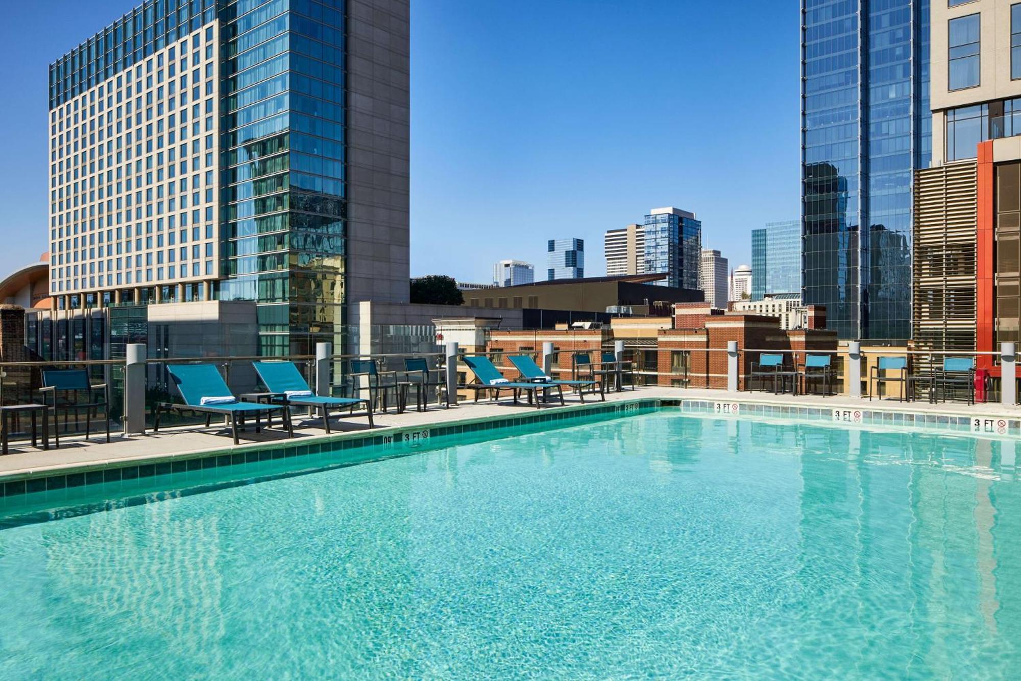 Hilton Garden Downtown Convention Center 3*